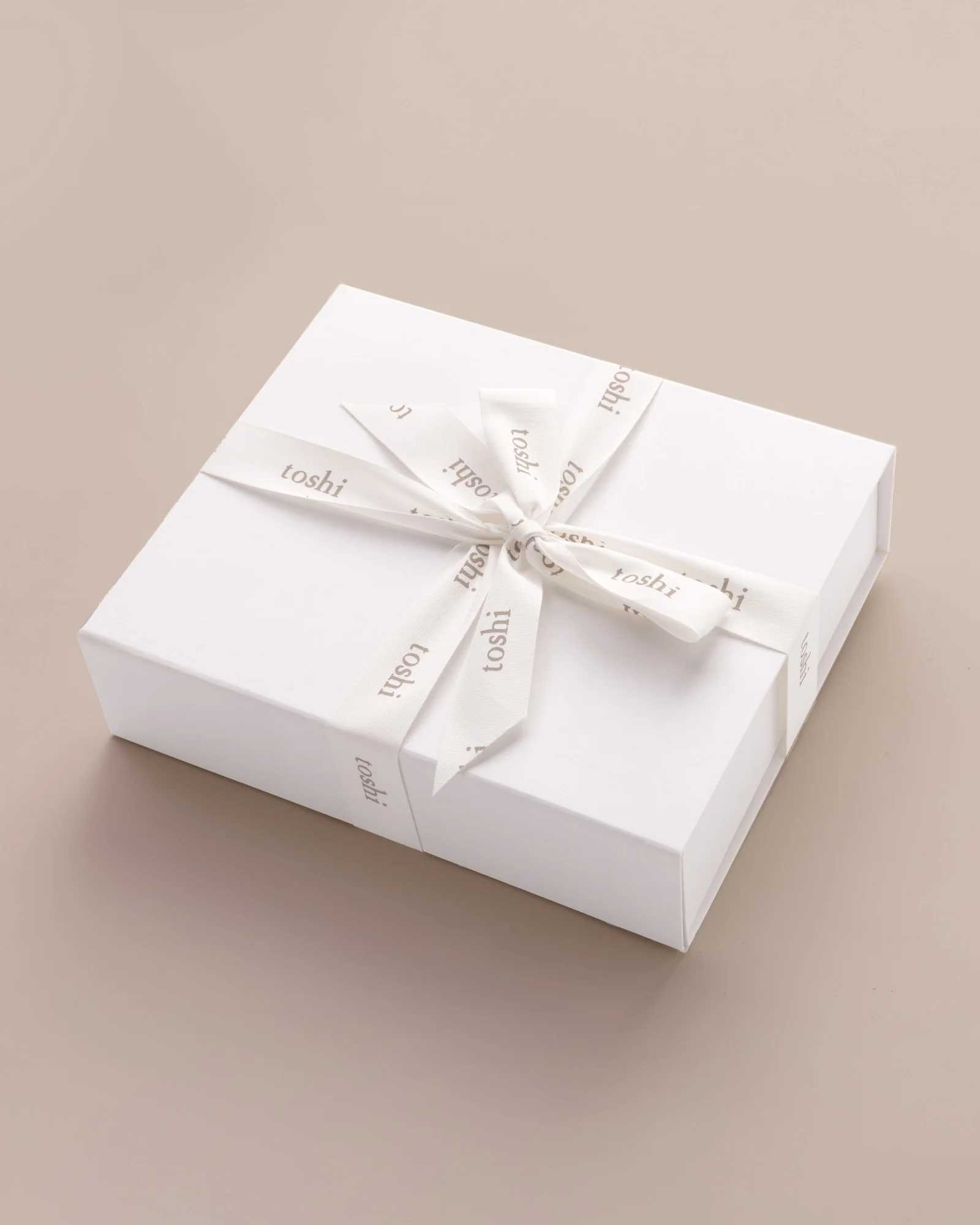 Newborn Baby Gift Hamper Indulge Handsome - Image 3